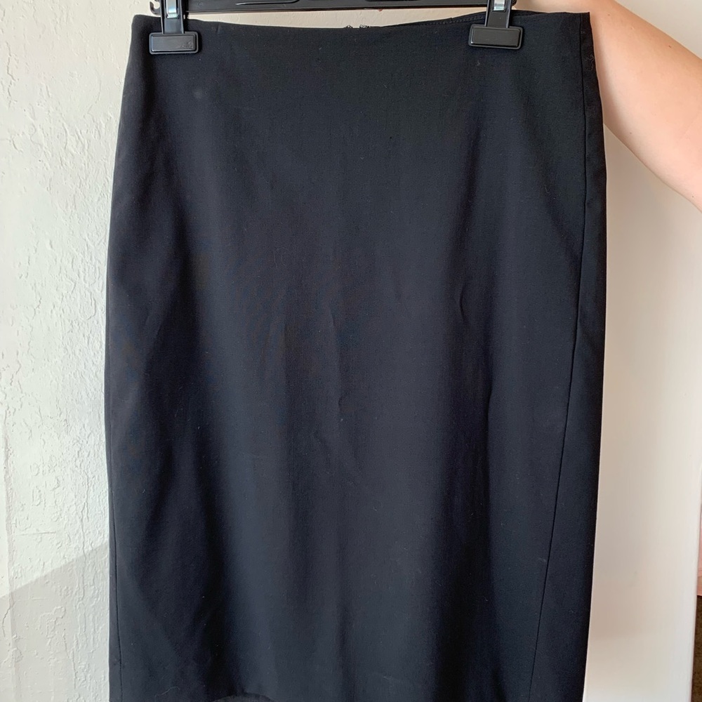 Theory skirt size 6